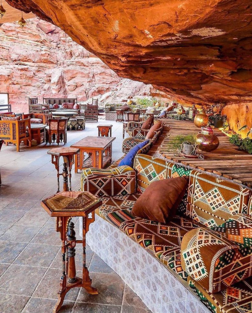 Memories Aicha Luxury Camp dining 