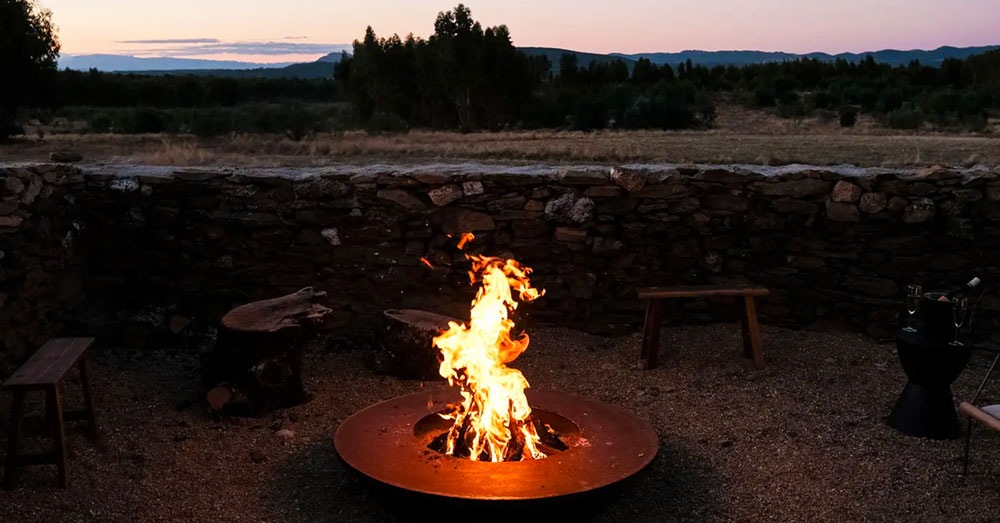 Herdade dos Abegões outdoor fire 